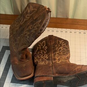 Laredo Brown Heeled Boots